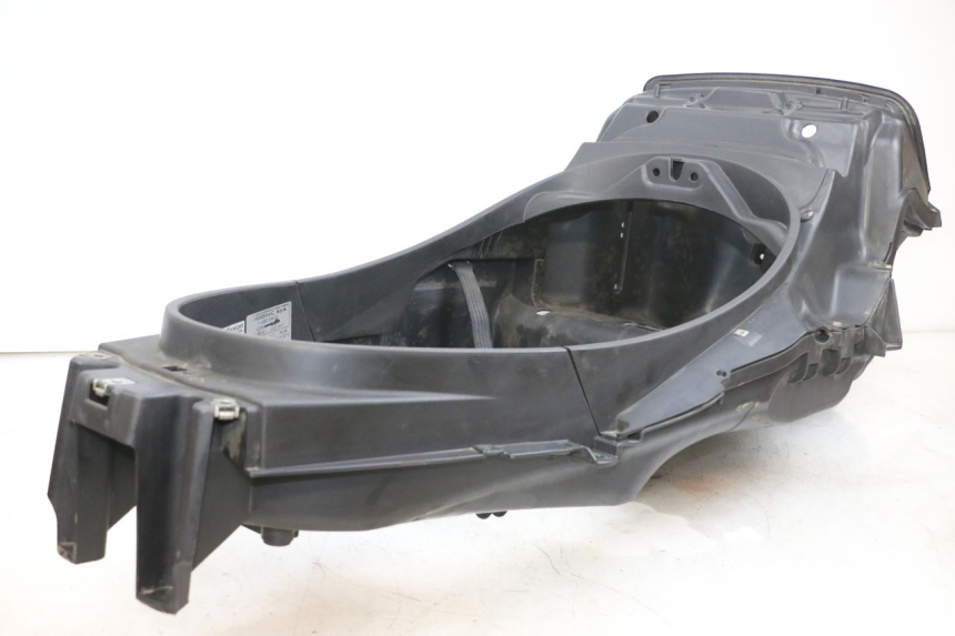 photo de UNDERSEAT STORAGE PIAGGIO MP3 RL 250 (2006 - 2010) - Alternative perspective