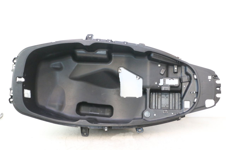 photo de UNDERSEAT STORAGE PIAGGIO MP3 500 (2016 - 2018) - Main view