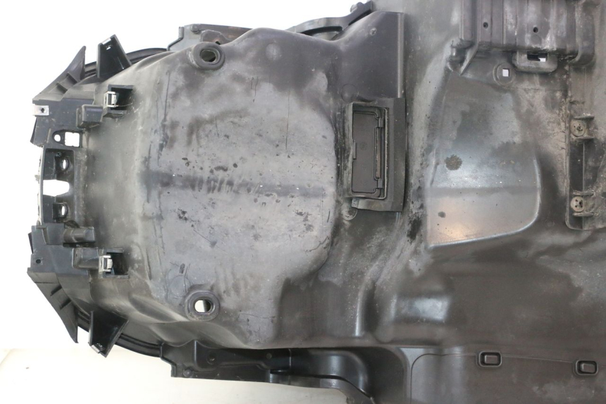 photo de SEAT STORAGE BOX PIAGGIO MP3 500 (2011 - 2015) - Additional view of the item