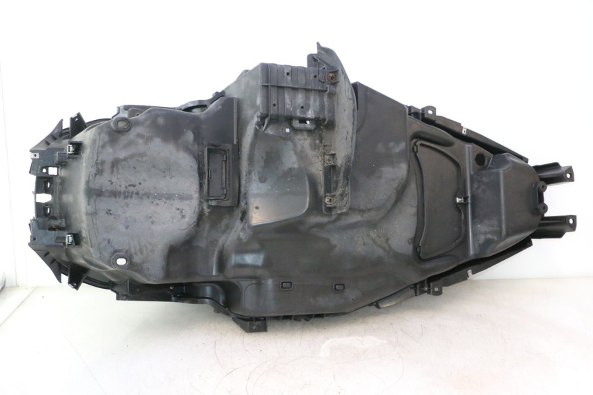 photo de SEAT STORAGE BOX PIAGGIO MP3 500 (2011 - 2015) - Distinctive features