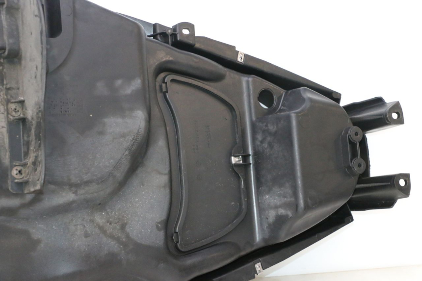 photo de SEAT STORAGE BOX PIAGGIO MP3 500 (2011 - 2015) - Checked used part