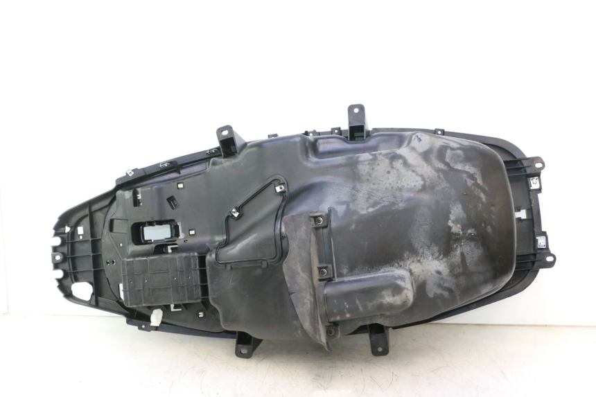 photo de UNDERSEAT STORAGE PIAGGIO MP3 500 (2016 - 2018) - Checked used part