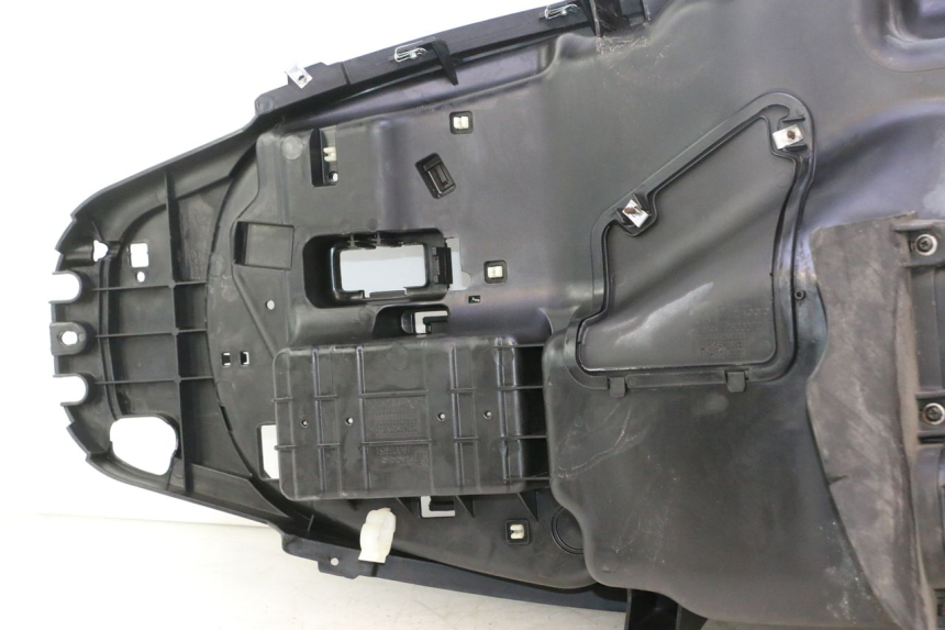 photo de UNDERSEAT STORAGE PIAGGIO MP3 500 (2016 - 2018) - Markings and original references