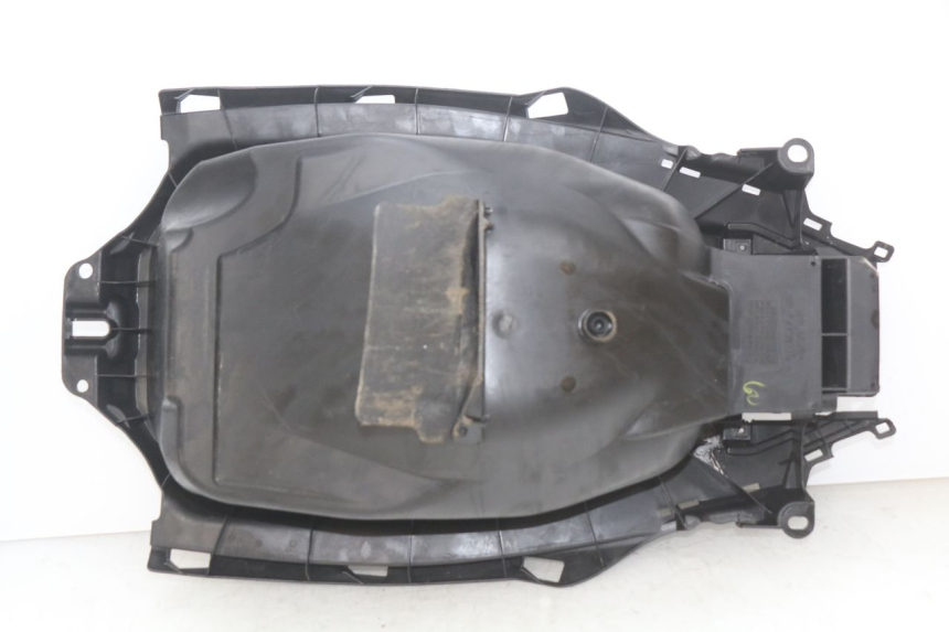 photo de SEAT STORAGE BOX YAMAHA N-MAX NMAX 125 (2017 - 2020) - Zoom on usage condition