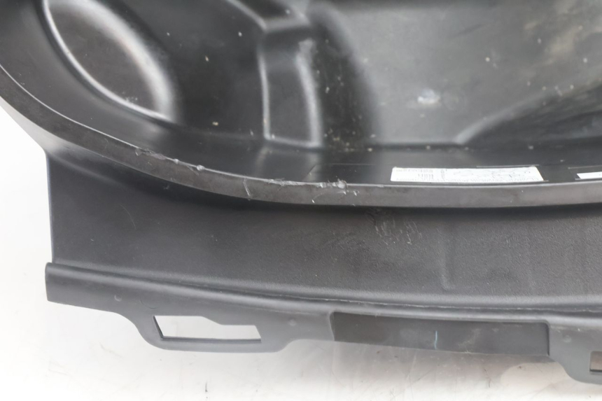 photo de UNDERSEAT STORAGE YAMAHA N-MAX NMAX 125 (2021 - 2024) - Fixing points details