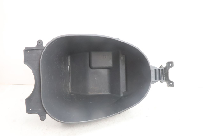 photo de UNDERSEAT STORAGE YAMAHA NEO'S NEOS 2T 50 (1998 - 2007) - Zoom on usage condition