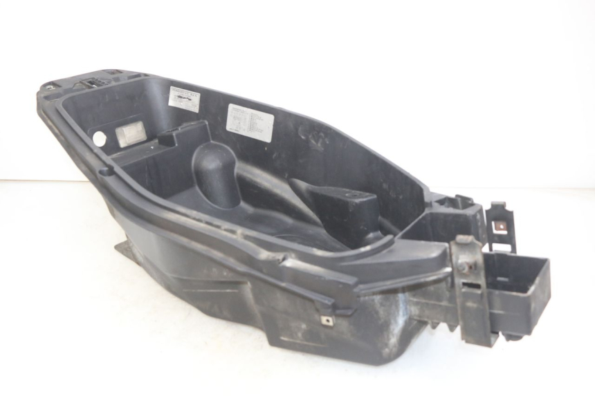 photo de SEAT STORAGE BOX GILERA NEXUS 125 (2007 - 2009) - Distinctive features