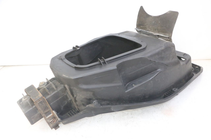 photo de UNDERSEAT STORAGE GILERA NEXUS 125 (2009 - 2013) - Component detail