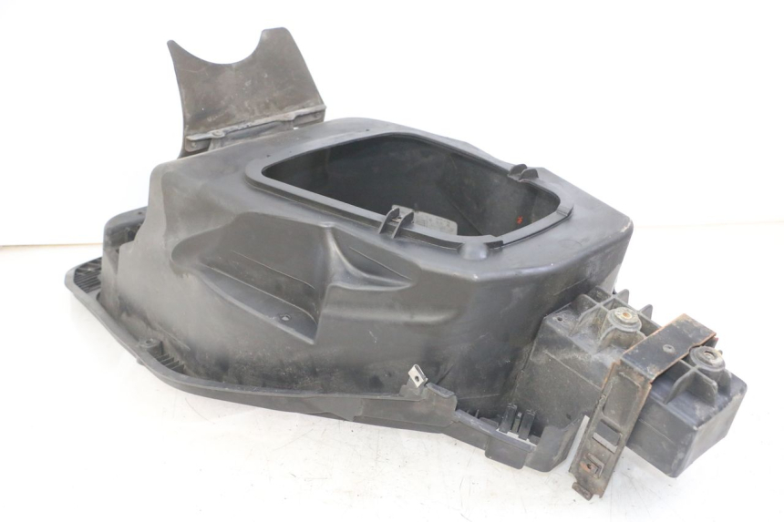 photo de UNDERSEAT STORAGE GILERA NEXUS 125 (2009 - 2013) - Zoom on usage condition