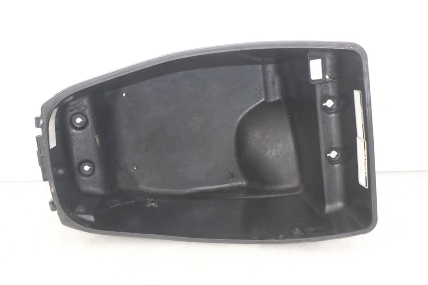 photo de SEAT STORAGE BOX SYM ORBIT 2 2T 50 (2008 - 2018) - Zoom on usage condition