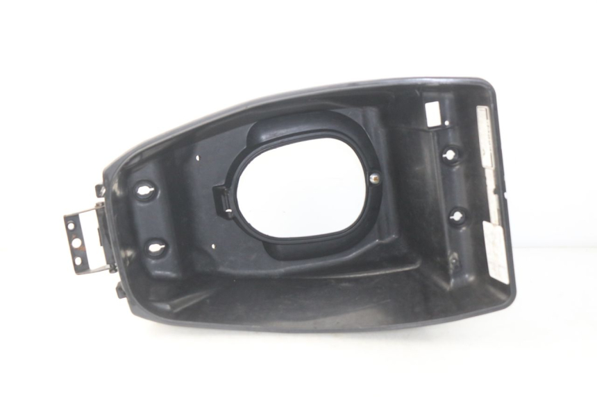 photo de SEAT STORAGE BOX SYM ORBIT 2 4T 50 (2008 - 2017) - Zoom on usage condition