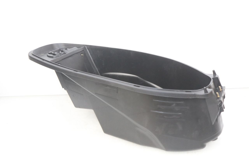 photo de UNDERSEAT STORAGE SYM ORBIT III 3 4T 50 (2021 - 2025) - Alternative perspective