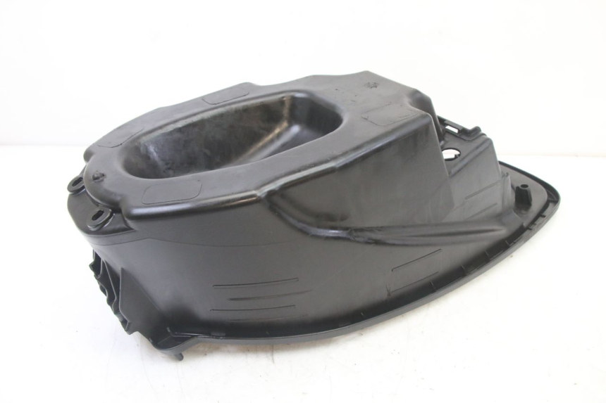 photo de UNDERSEAT STORAGE SYM ORBIT III 3 4T 50 (2021 - 2025) - Fixing points details