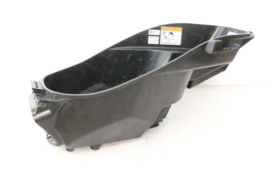 photo de UNDERSEAT STORAGE HONDA PCX (JF28) 125 (2009 - 2011) - Surface and material condition