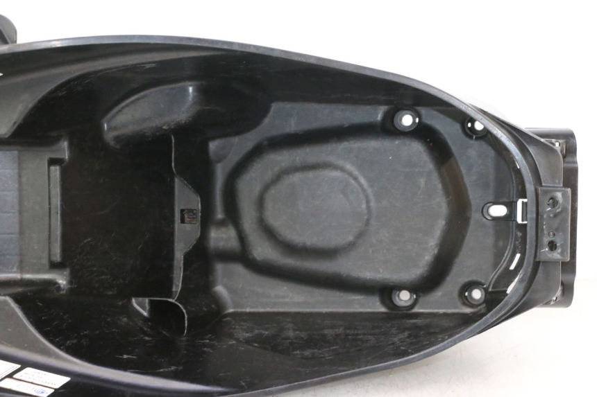 photo de UNDERSEAT STORAGE HONDA PCX (JF28) 125 (2009 - 2011) - Markings and original references