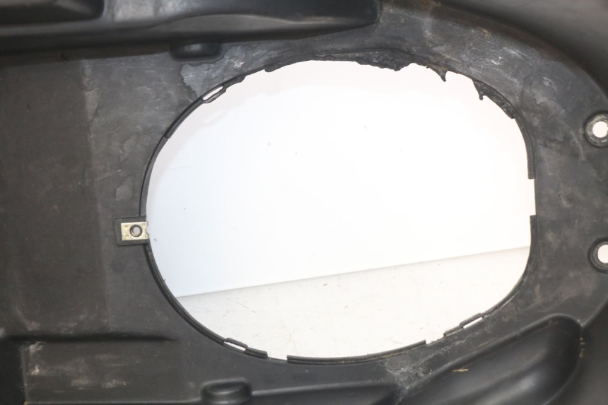 photo de SEAT STORAGE BOX KYMCO PEOPLE 250 (2004 - 2008) - High-resolution close-up