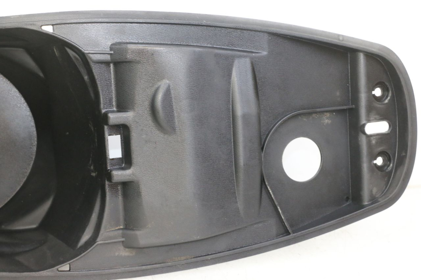 photo de SEAT STORAGE BOX PEUGEOT BELVILLE 125 (2017 - 2021) - Technical close-up