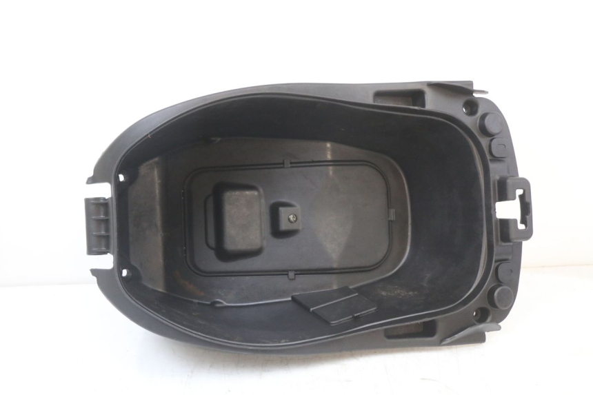 photo de UNDERSEAT STORAGE PEUGEOT DJANGO 125 (2014 - 2017) - Component detail