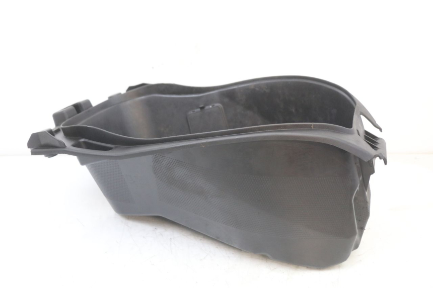 photo de UNDERSEAT STORAGE PEUGEOT DJANGO 125 (2014 - 2017) - Technical close-up