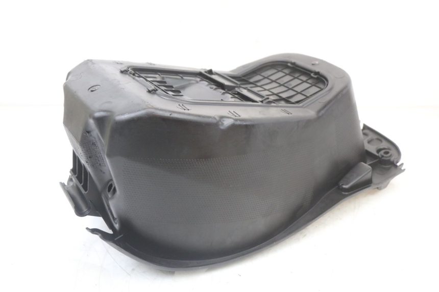 photo de UNDERSEAT STORAGE PEUGEOT DJANGO 125 (2014 - 2017) - Surface and material condition