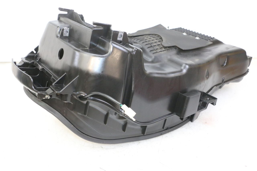 photo de UNDERSEAT STORAGE PEUGEOT SATELIS 125 (2013 - 2018) - Component detail