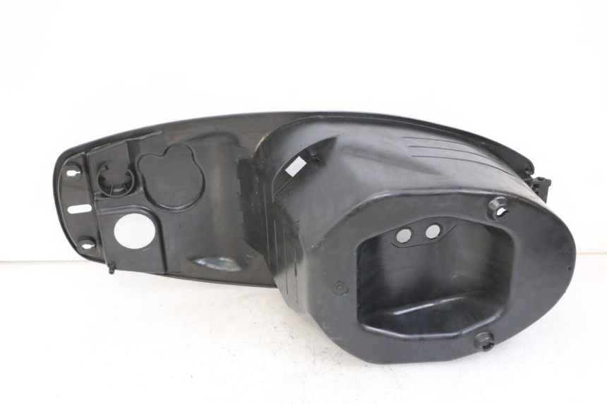 photo de SEAT STORAGE BOX PEUGEOT TWEET 4T 50 (2014 - 2019) - Zoom on usage condition