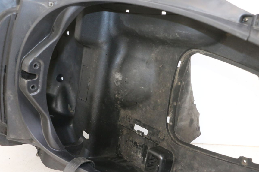 photo de UNDERSEAT STORAGE PIAGGIO MP3 125 (2006 - 2014) - Component detail
