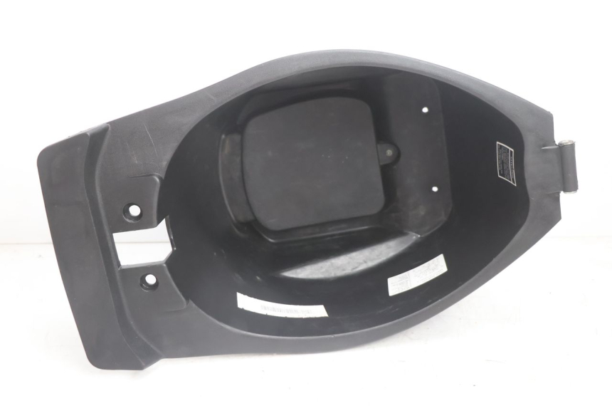 photo de SEAT STORAGE BOX RIDE RACE GT 2T 50 (2012 - 2017) - Zoom on usage condition