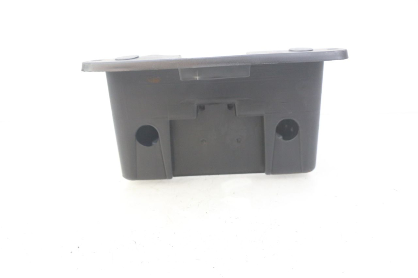 photo de SEAT STORAGE BOX RED ELECTRIC RED E PRO 1 (2017 - 2019) - Zoom on usage condition