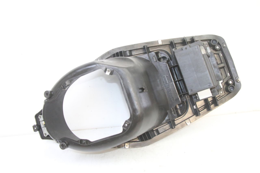 photo de UNDERSEAT STORAGE GILERA RUNNER SP 50 (2006 - 2008) - Technical close-up