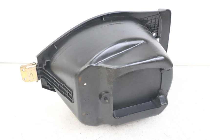 photo de SEAT STORAGE BOX KEEWAY RY6 2T 50 (2011 - 2019) - Zoom on usage condition