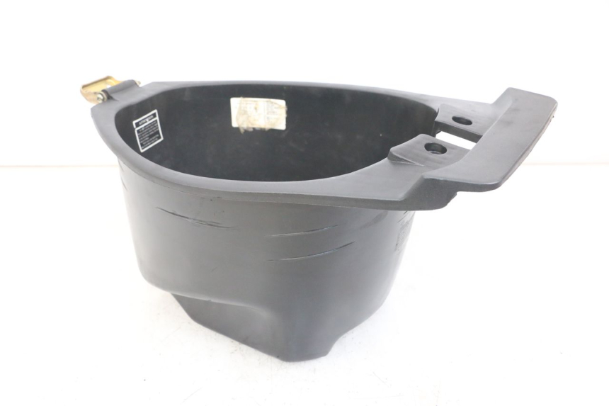 photo de SEAT STORAGE BOX KEEWAY RY6 2T 50 (2011 - 2019) - Technical close-up