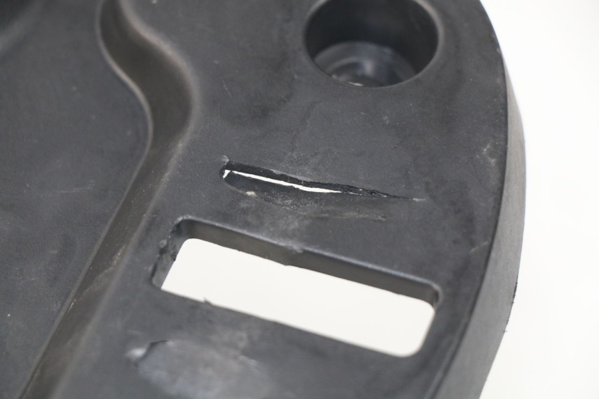 photo de UNDERSEAT STORAGE JM MOTORS SANTANA 50 (2014 - 2023) - Fixing points details