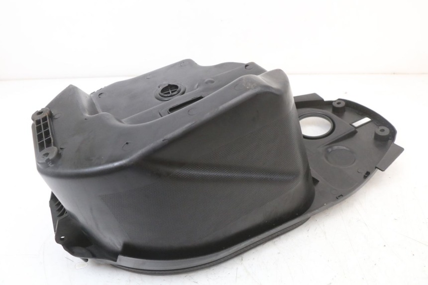 photo de UNDERSEAT STORAGE JM MOTORS SANTANA 50 (2014 - 2023) - Fixing points details