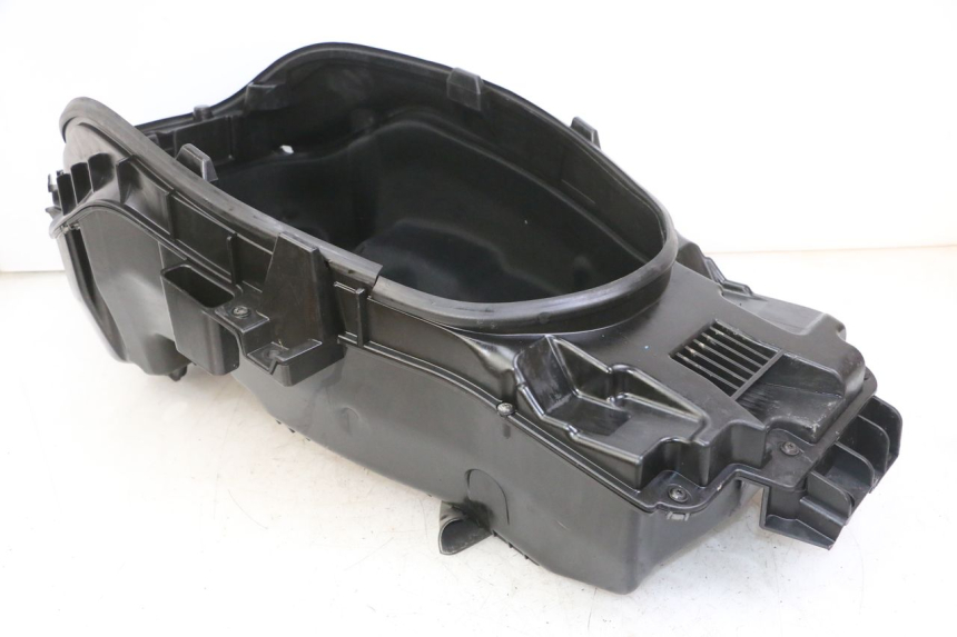 photo de UNDERSEAT STORAGE PEUGEOT SATELIS 125 (2013 - 2018) - Product overview