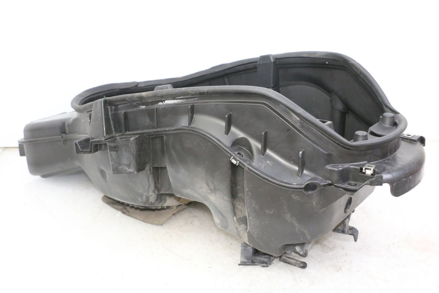 photo de UNDERSEAT STORAGE PEUGEOT SATELIS 250 (2006 - 2012) - Product overview