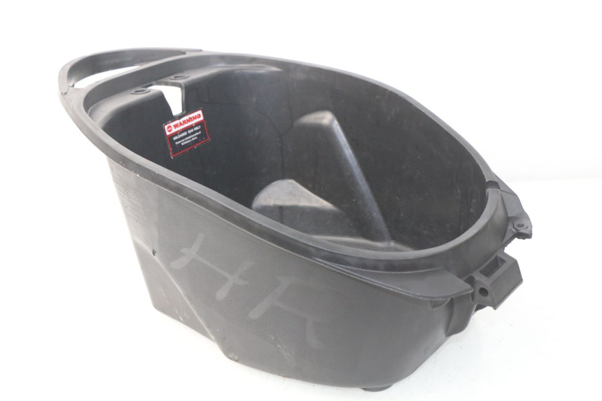 photo de SEAT STORAGE BOX JM MOTORS SC 4T 50 (2012 - 2017) - Technical close-up