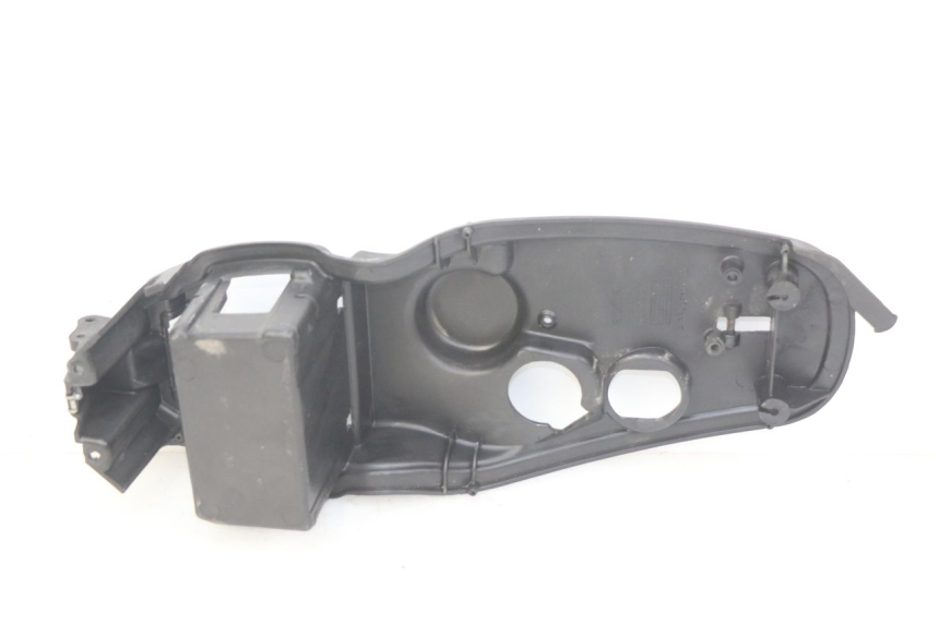 photo de SEAT STORAGE BOX APRILIA SCARABEO 100 (2003 - 2012) - Component detail