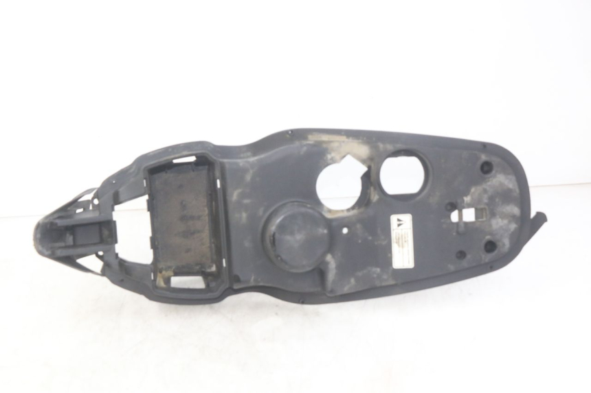 photo de SEAT STORAGE BOX APRILIA SCARABEO 100 (2003 - 2012) - Main view