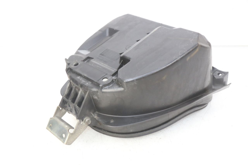 photo de SEAT STORAGE BOX SUZUKI SIXTEEN 125 (2008 - 2010) - Component detail