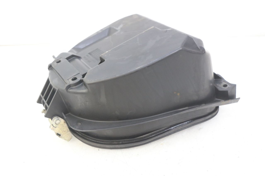 photo de SEAT STORAGE BOX SUZUKI SIXTEEN 125 (2008 - 2010) - Technical close-up