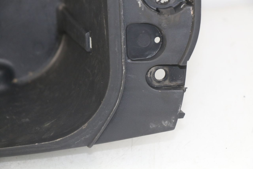 photo de UNDERSEAT STORAGE MBK SKYLINER 125 (2004 - 2007) - Surface and material condition