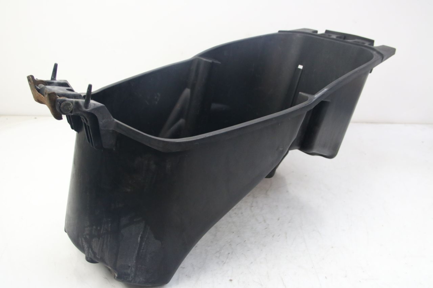 photo de SEAT STORAGE BOX MBK SKYLINER 125 (1998 - 2001) - Alternative perspective