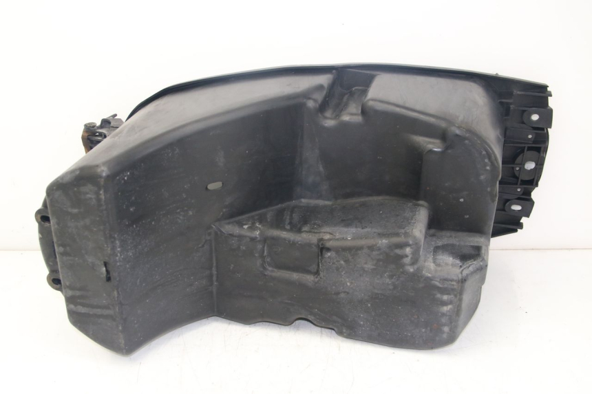 photo de SEAT STORAGE BOX MBK SKYLINER 125 (1998 - 2001) - Fixing points details