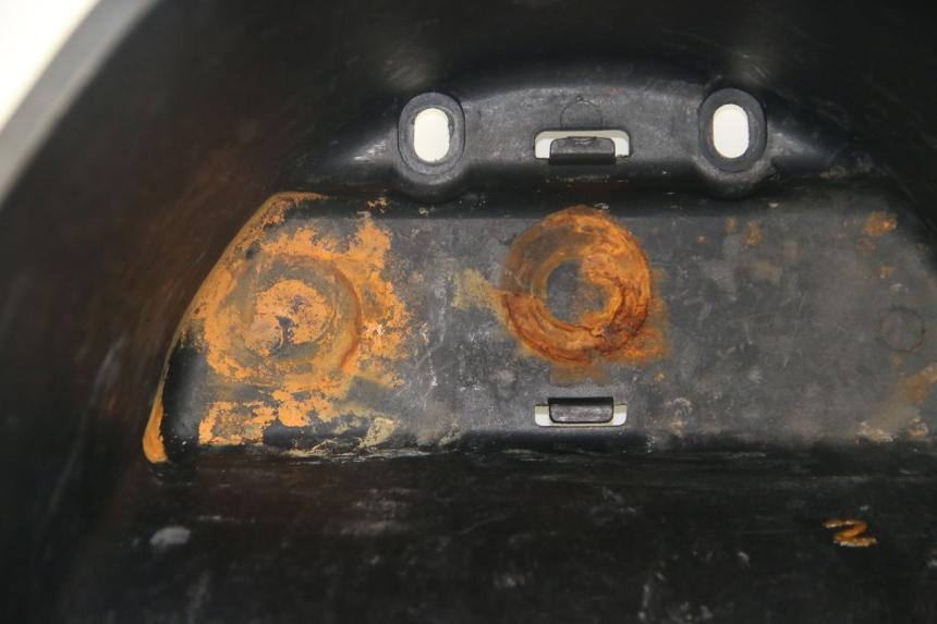 photo de SEAT STORAGE BOX MBK SKYLINER 125 (1998 - 2001) - Surface and material condition