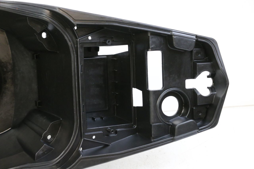 photo de UNDERSEAT STORAGE PEUGEOT SPEEDFIGHT 4 2T 50 (2015 - 2019) - Surface and material condition
