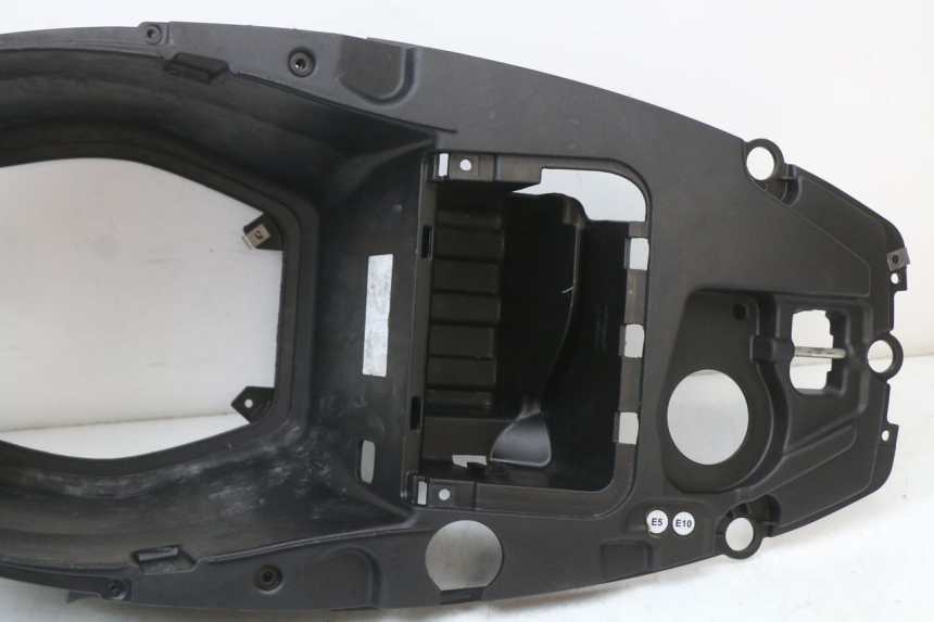 photo de UNDERSEAT STORAGE APRILIA SR 2T 50 (2018 - 2022) - Markings and original references