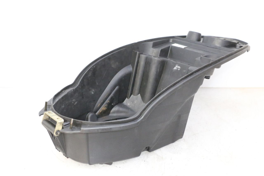 photo de UNDERSEAT STORAGE PEUGEOT STREETZONE I NAKED 2T 50 (2018 - 2020) - Technical close-up