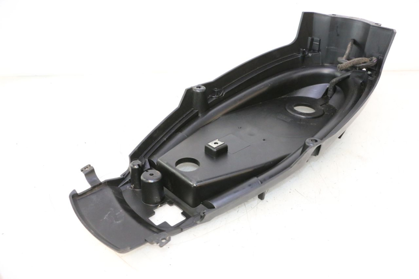 photo de SEAT STORAGE BOX MBK STUNT NAKED 50 (2004 - 2018) - Technical close-up