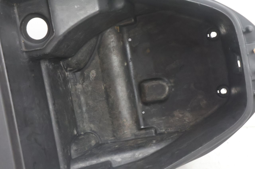 photo de UNDERSEAT STORAGE KYMCO SUPER 8 2T 50 (2007 - 2013) - Component detail